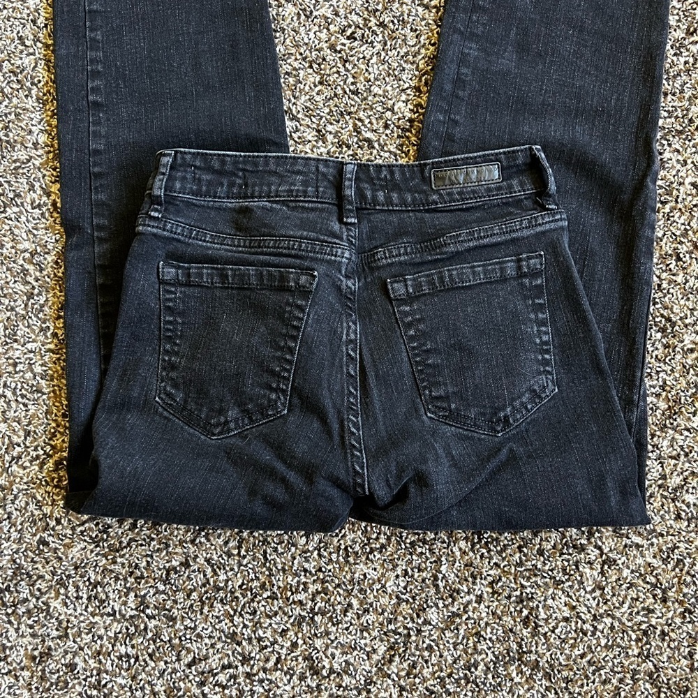 Black High-Waisted Jeans - Picture 6 of 8